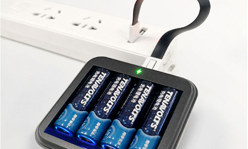 <b>鋰電池廠家告訴你5號(hào)充電鋰電池和鎳氫電池的區(qū)別</b>