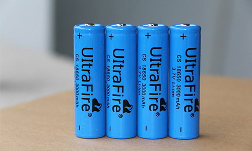 <b>鋰電池廠家報(bào)價(jià)依據(jù)，鋰電池報(bào)價(jià)價(jià)格主要影響的因素</b>