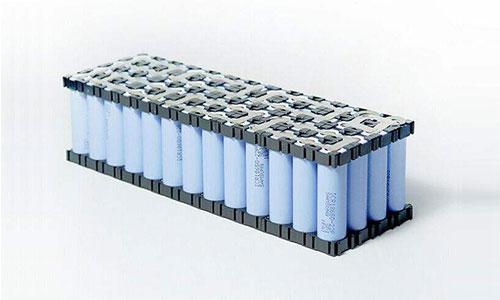 <b>鋰電池廠(chǎng)家詳解鋰電設(shè)備主機(jī)的安裝步驟和現(xiàn)狀</b>